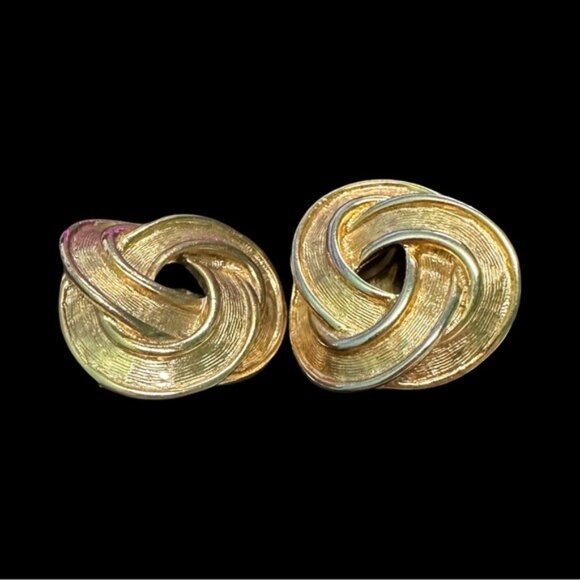 Paolo Gucci Gold Twisted Knot Clip On Earrings - Picture 4 of 4